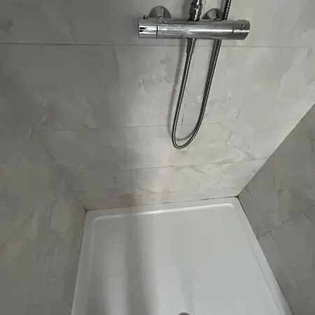 Kwatera prywatna 1 Luxurious In Family