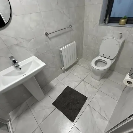 1 Luxurious In Family *