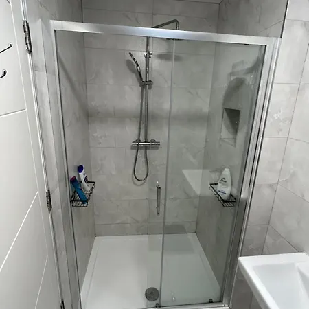 1 Luxurious In Family Homestay *