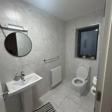 1 Luxurious In Family Homestay