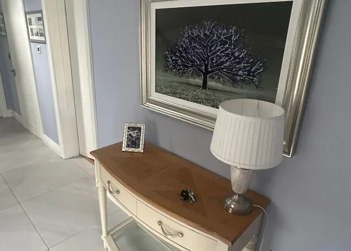 1 Luxurious In Family Homestay