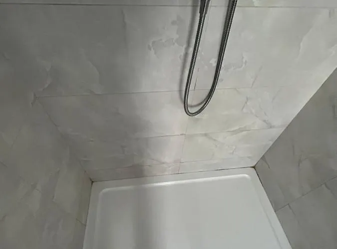 Проживання в сім'ї 1 Luxurious In Family