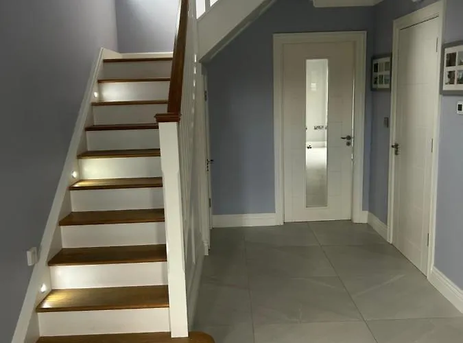 1 Luxurious In Family Проживання в сім'ї *