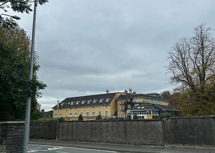 1 Luxurious In Family Кілларні